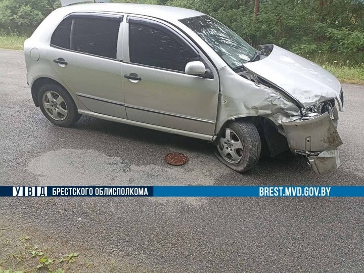 В Брестской области ремни безопасности и детское автокресло спасли жизнь участникам ДТП