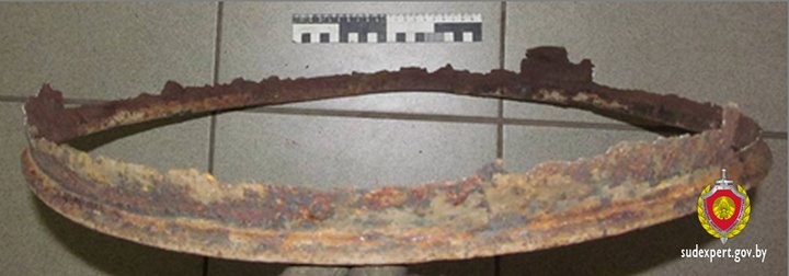 Мужчина пострадал во время подкачки колеса: камера взорвалась