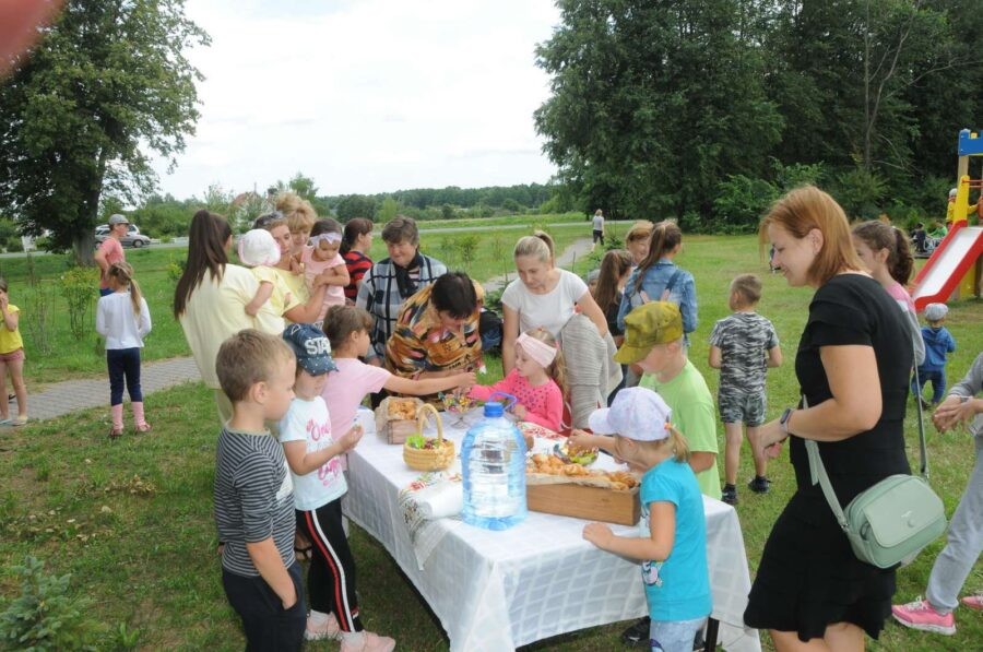 Детскую площадку открыли в Турне Большой (Каменецкий район)