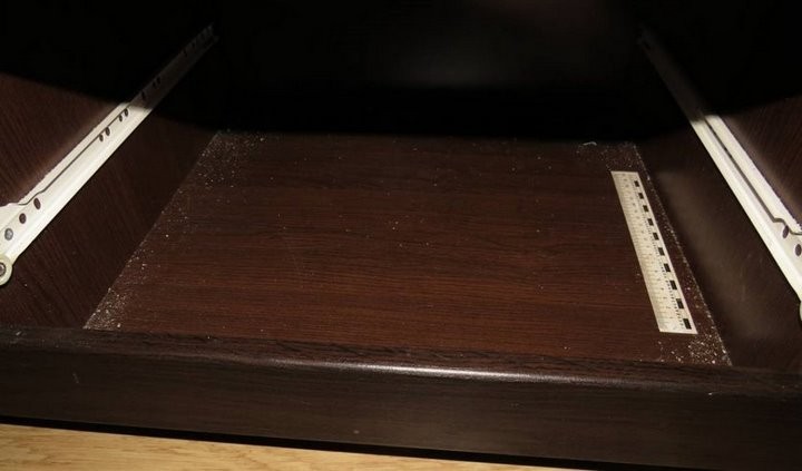 38 тысяч евро и 9,5 тысяч долларов: белорус украл из дома любовницы сбережения её мужа