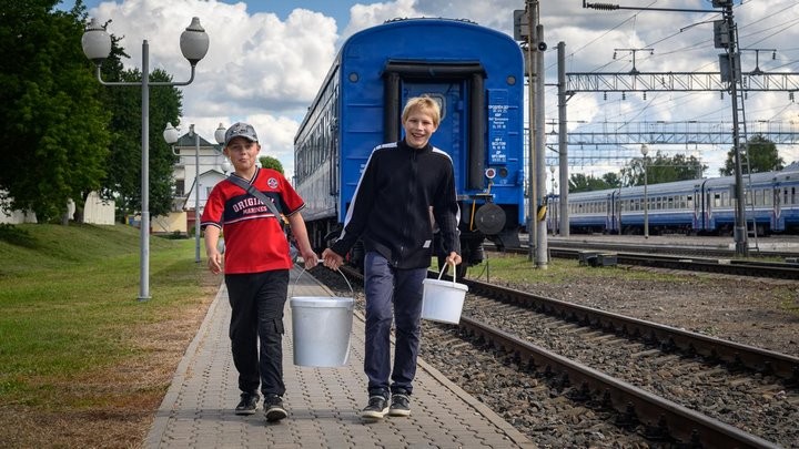 Истории белорусов, которые зарабатывают на чернике