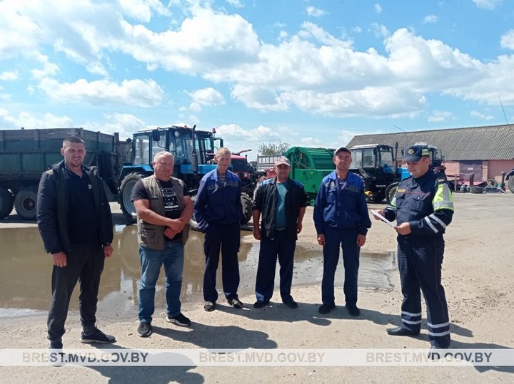 Уборочная на особом контроле. Как ГАИ Брестской области проверяет сельхозпредприятия