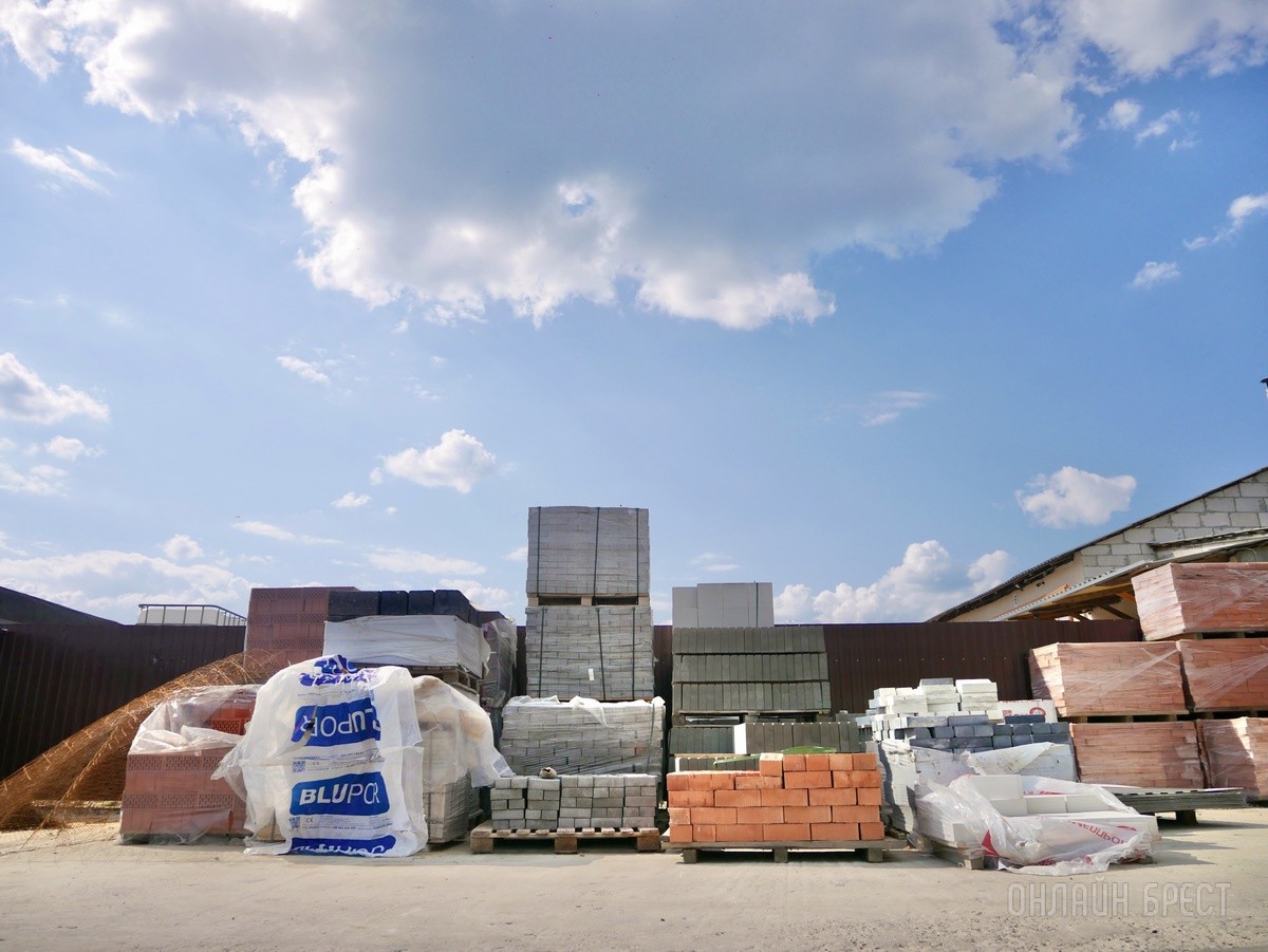 Большой магазин «Строй с нами» в Малорите – еще больше строительных товаров по выгодным ценам, собственная бригада, услуги манипулятора