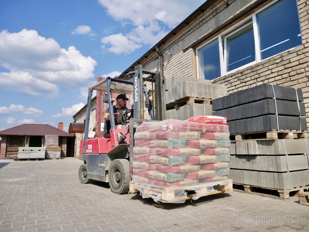 Большой магазин «Строй с нами» в Малорите – еще больше строительных товаров по выгодным ценам, собственная бригада, услуги манипулятора