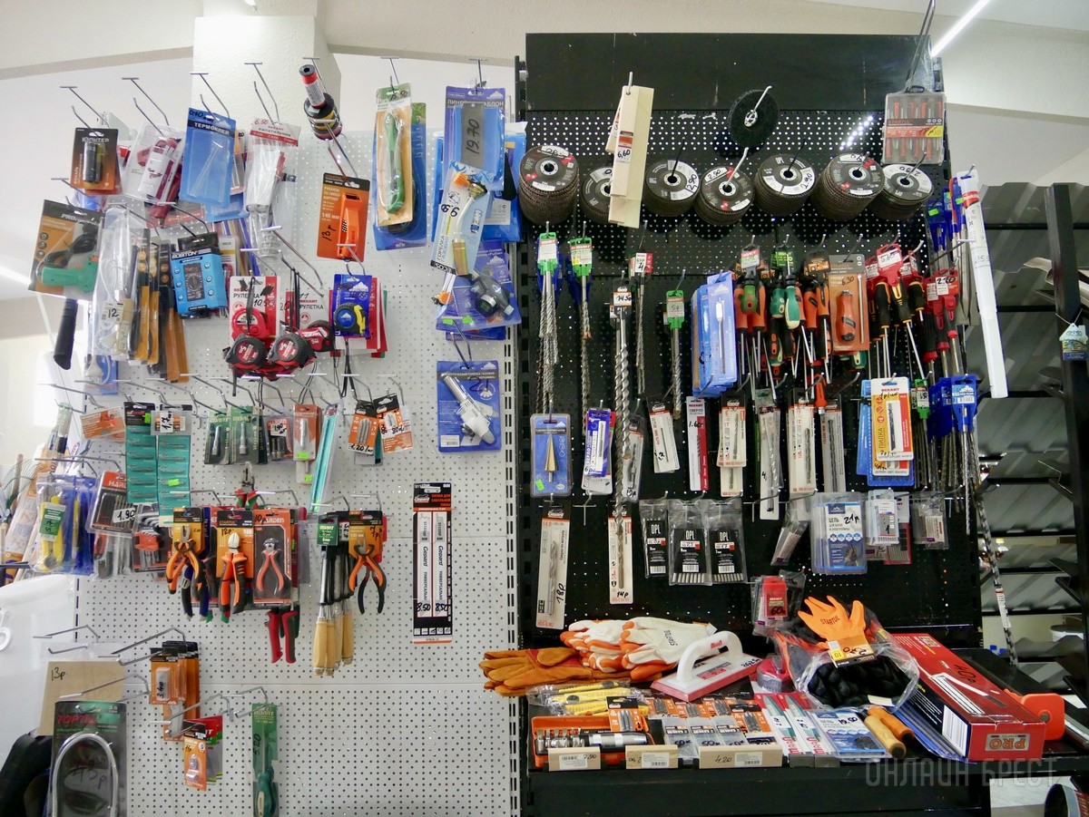 Большой магазин «Строй с нами» в Малорите – еще больше строительных товаров по выгодным ценам, собственная бригада, услуги манипулятора