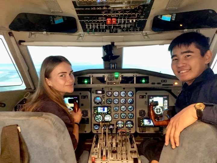 Роман с небом: как девушка из Березы покорила лайнер своей мечты