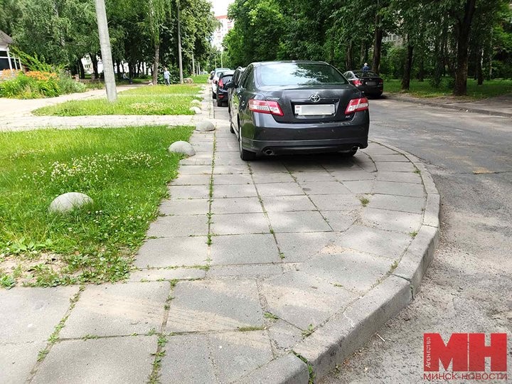 Машину белоруса трижды с одного и того же места увозил эвакуатор. Разбираемся, в чем дело