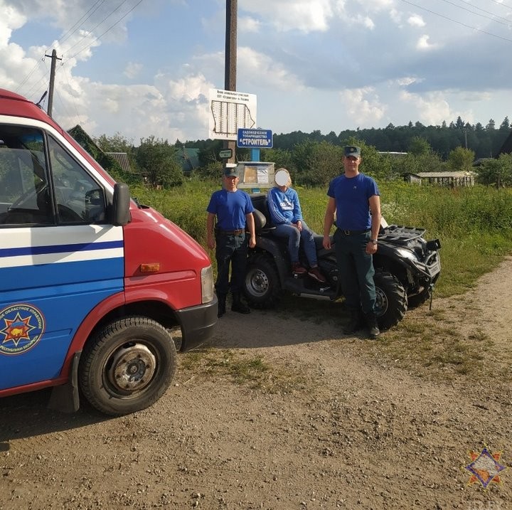 Работники МЧС нашли женщину, которая заблудилась в лесу. Случай произошёл в Брестской области