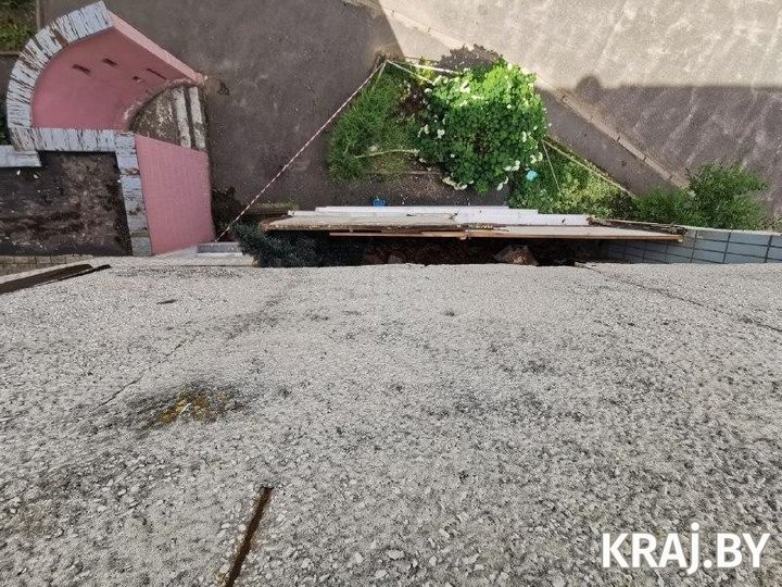 В Беларуси обрушился балкон вместе с мужчиной
