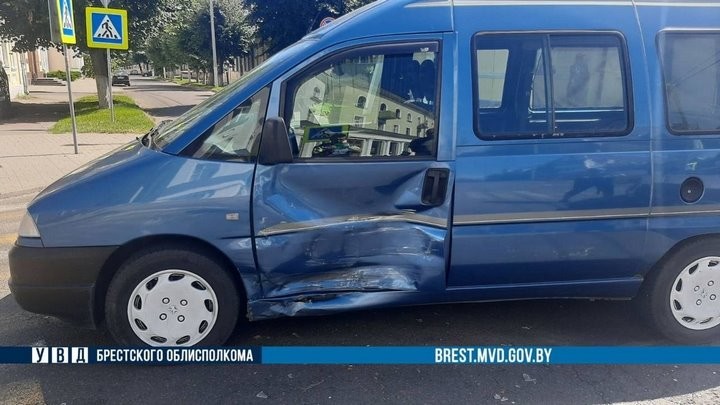 В Брестской области «немец» не пропустил «француза»