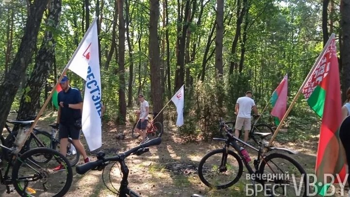 Работники РУП «Брестэнерго» приняли участие в экологической акции в Красном дворе