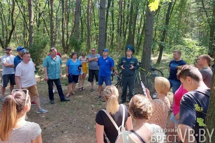 Работники РУП «Брестэнерго» приняли участие в экологической акции в Красном дворе