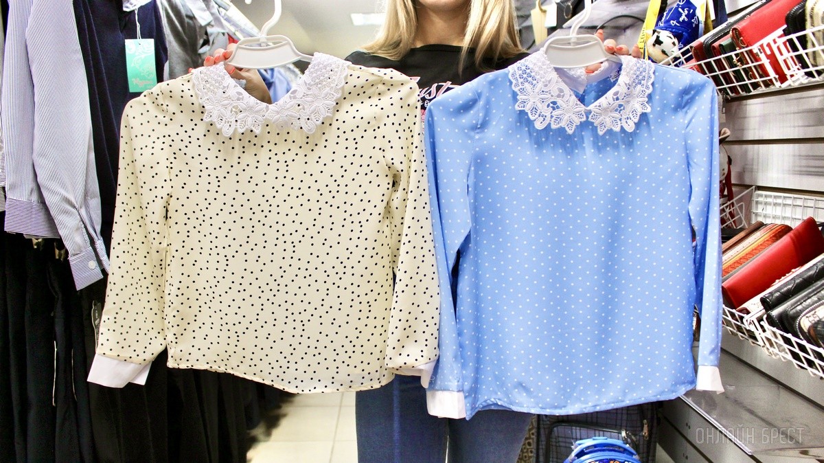 Что нового на просторах брестского магазина «Мегаполис»? Школьная форма, кроссовки, меняющие цвет на солнце, скидка 50% по красному ценнику