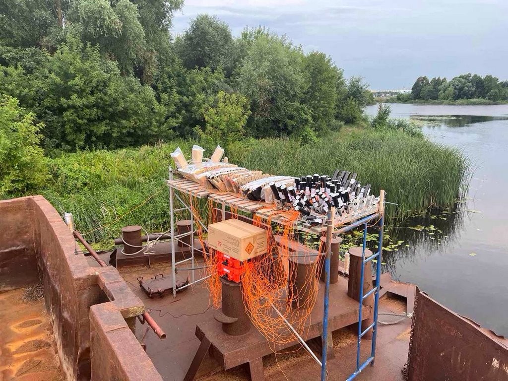 В Бресте идут последние приготовления к праздничному фейерверку!