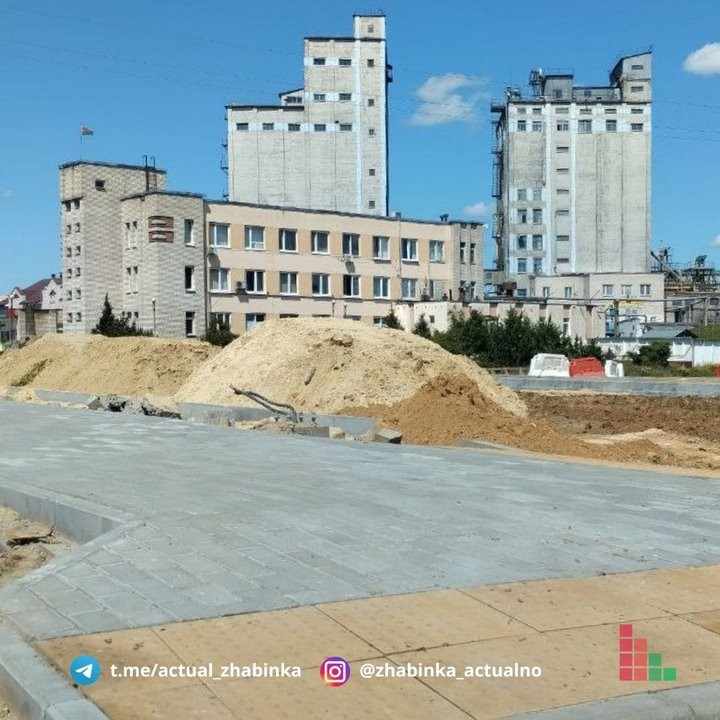 Реконструкция моста по улице Мира в Жабинке перешла в завершающую стадию