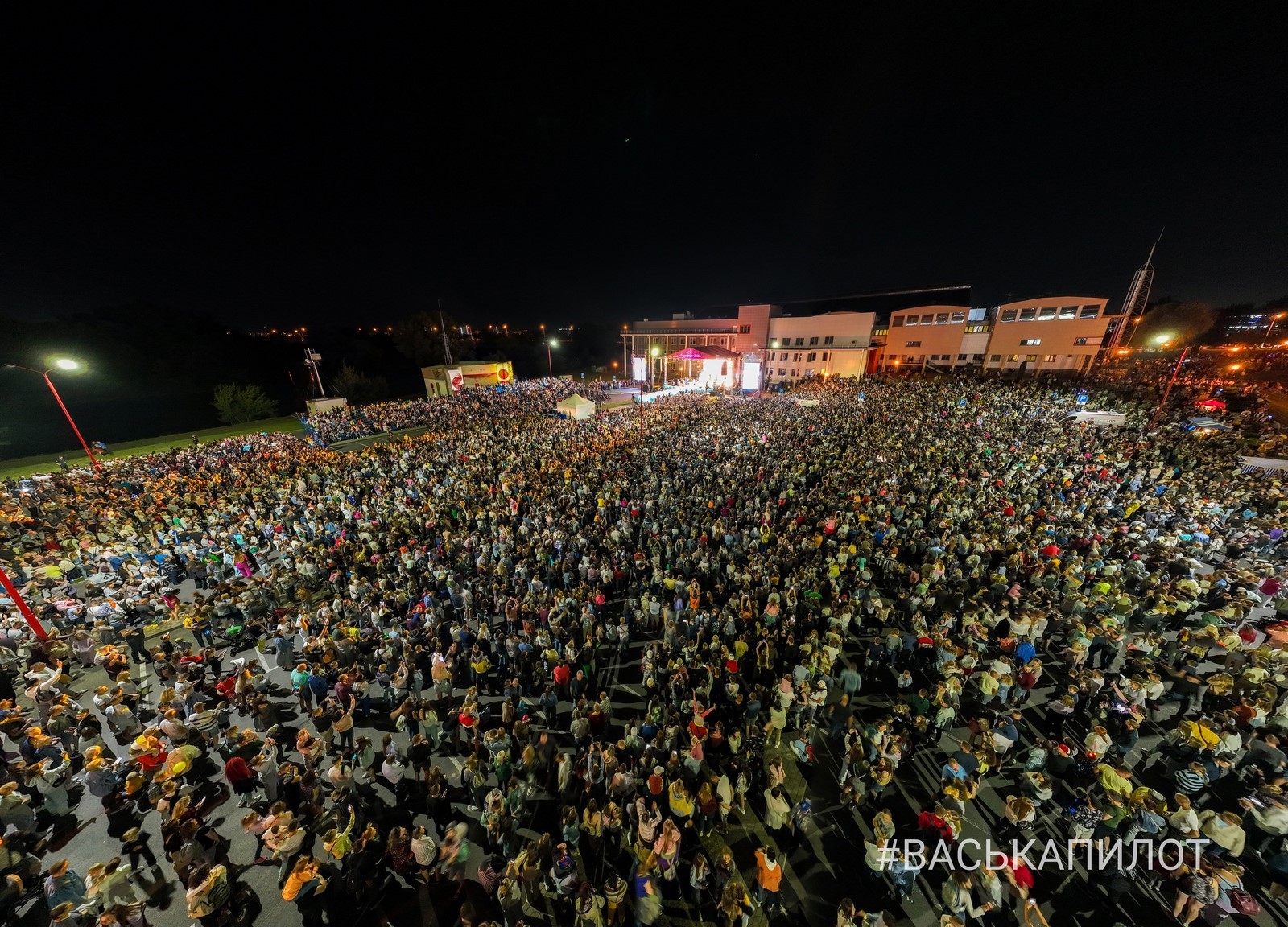 Посмотрите, сколько людей было на концерте в Бресте