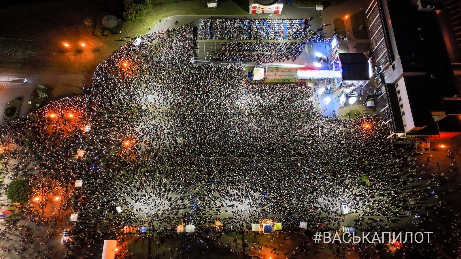 Посмотрите, сколько людей было на концерте в Бресте