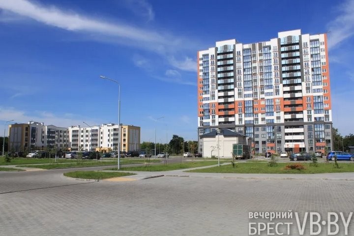 Самолеты над улицей Рябцева. 11 домов в новейшем микрорайоне Бреста уже дождались жильцов