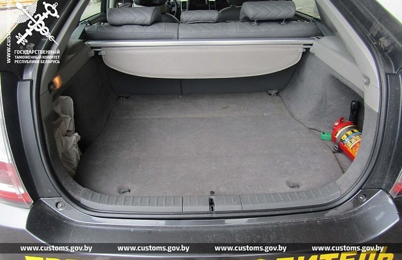 На таможне в Бресте пресекли попытку незаконного ввоза криптокошельков