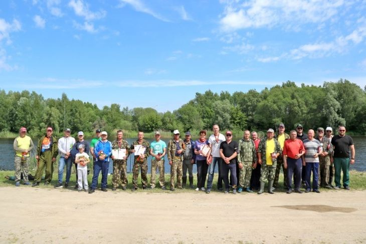 В Кобрине прошли рыболовные соревнования между предприятиями — лучшие рыбаки работают на хлебозаводе
