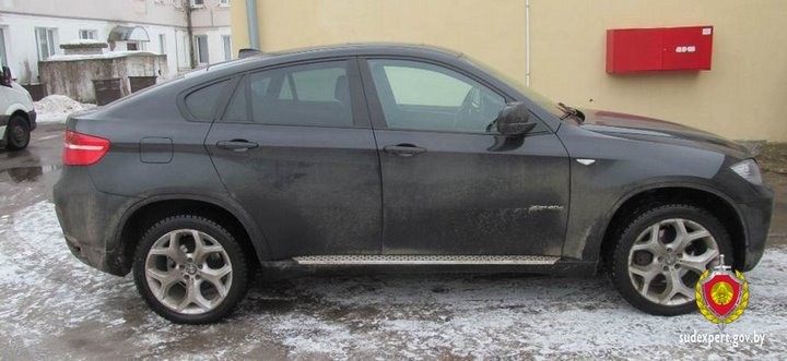 Два BMW X6 с одинаковыми VIN ездили по дорогам Беларуси