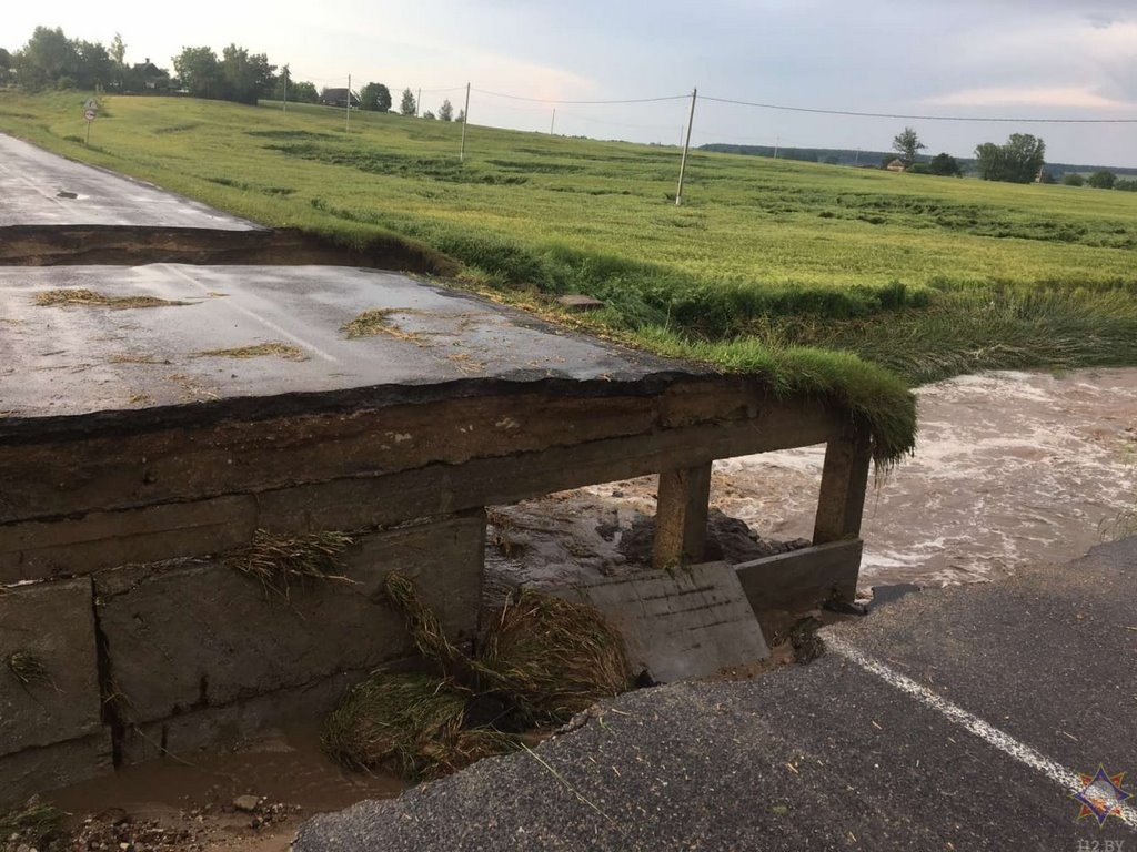 Обрушение дорожного покрытия в Брестском районе. Подробности от МЧС