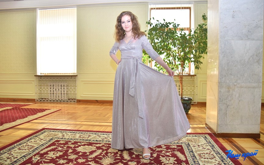 Шик, блеск, выпускной: хит-парад нарядов барановичских выпускниц