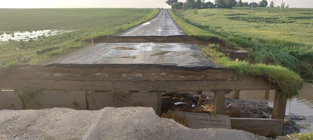 Под Брестом размыло дорогу. Официальная информация от ГАИ
