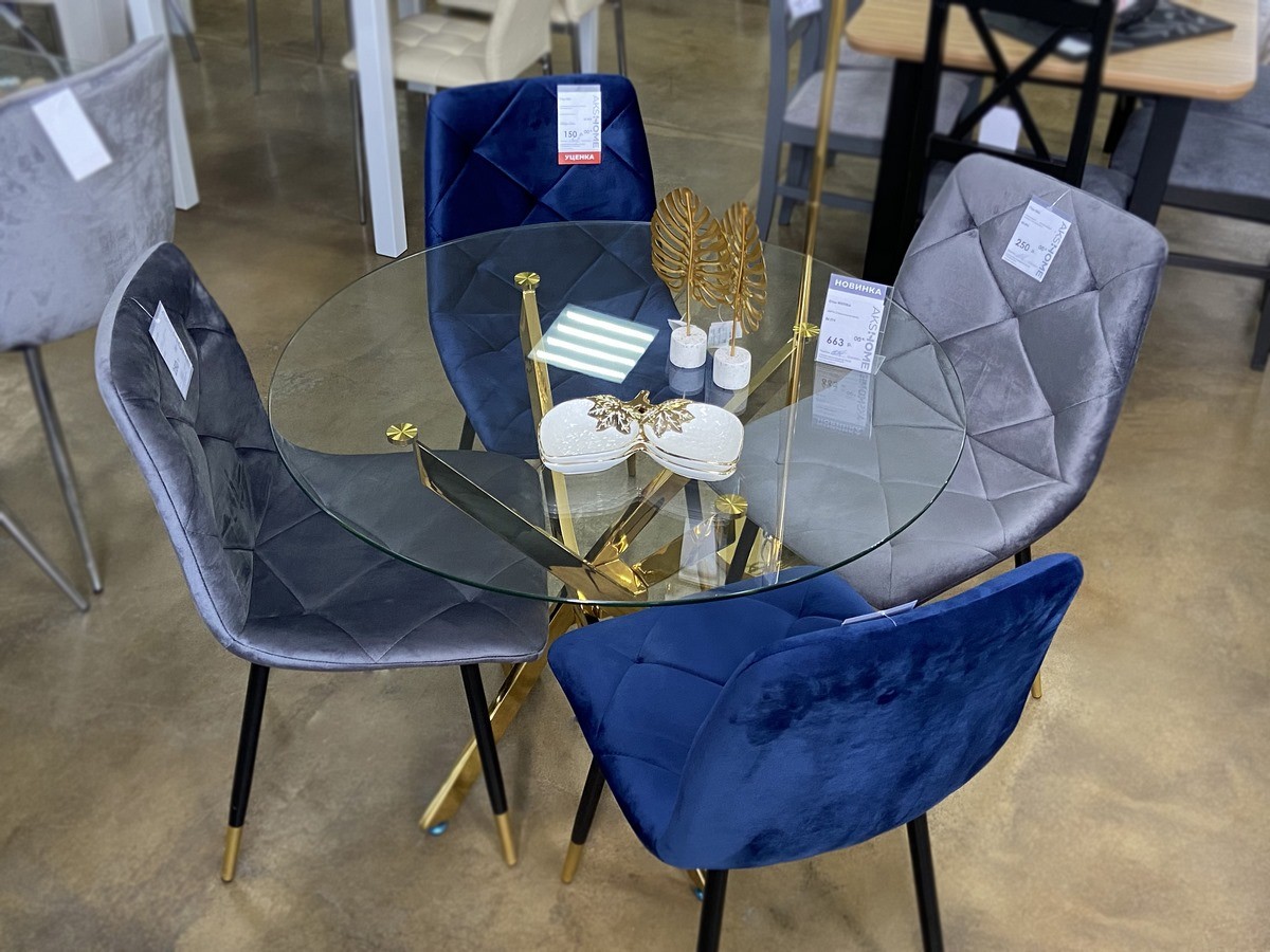 Большой выбор уцененных столов и стульев со скидками до 80% в дискаунтере «AksHome» на Вычулках в Бресте