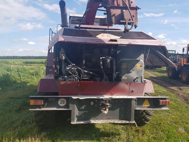 В Ивацевичском районе огнем поврежден кормоуборочный комбайн