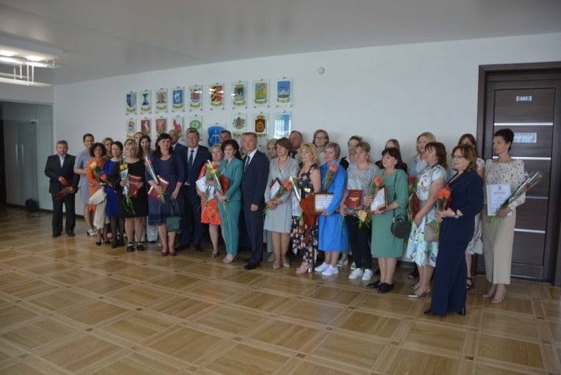 В Бресте наградили 32 медицинских работников