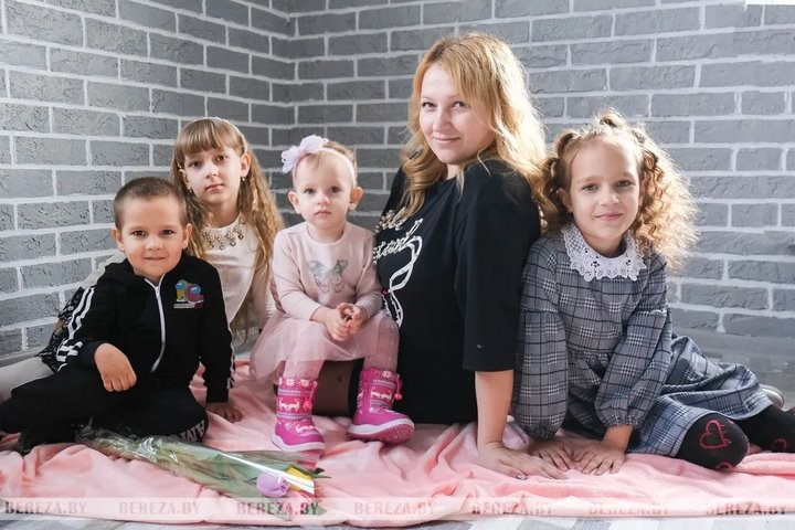 Многодетная семья из Березы рассказала о своих ценностях и традициях