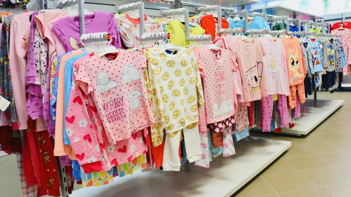 ТРИ ЭТАЖА ТОВАРОВ ДЛЯ ВСЕЙ СЕМЬИ! Детские игрушки и развлечения, канцтовары, женская, мужская, детская одежда и обувь в «Детском мире» на Советской