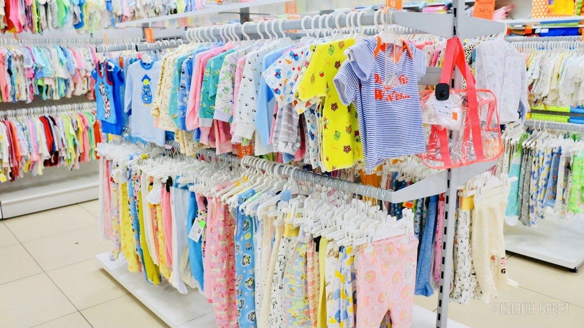 ТРИ ЭТАЖА ТОВАРОВ ДЛЯ ВСЕЙ СЕМЬИ! Детские игрушки и развлечения, канцтовары, женская, мужская, детская одежда и обувь в «Детском мире» на Советской