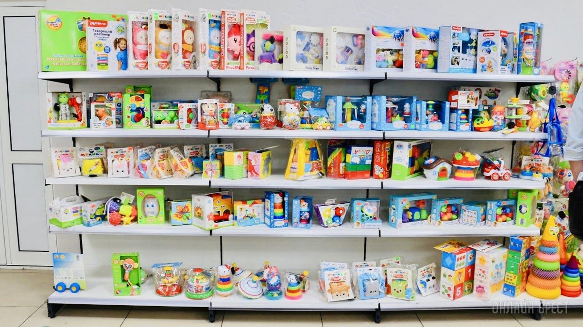 ТРИ ЭТАЖА ТОВАРОВ ДЛЯ ВСЕЙ СЕМЬИ! Детские игрушки и развлечения, канцтовары, женская, мужская, детская одежда и обувь в «Детском мире» на Советской