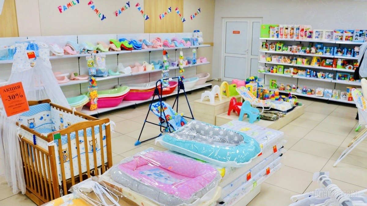 ТРИ ЭТАЖА ТОВАРОВ ДЛЯ ВСЕЙ СЕМЬИ! Детские игрушки и развлечения, канцтовары, женская, мужская, детская одежда и обувь в «Детском мире» на Советской