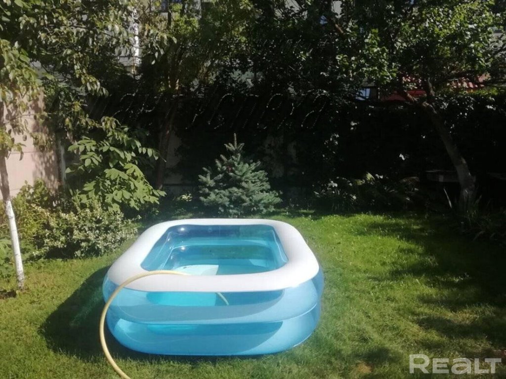 На этой улице Бреста располагаются самые дорогие дома города. Посмотрели, что тут продается