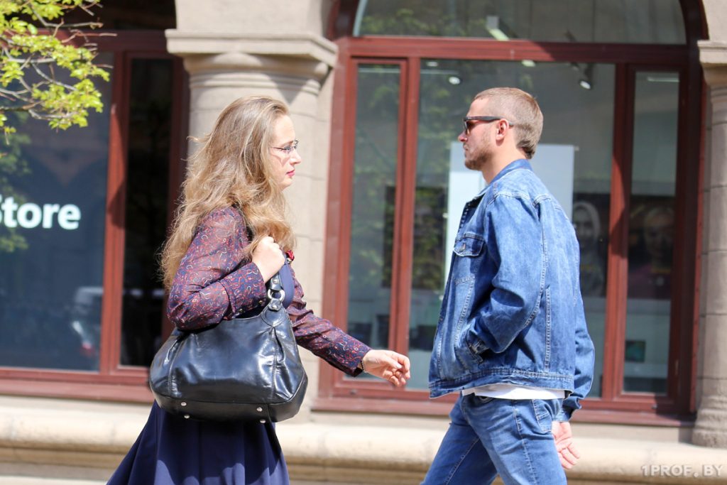 В каком возрасте женятся и где работают? Нацстат опубликовал любопытные факты о столичных мужчинах