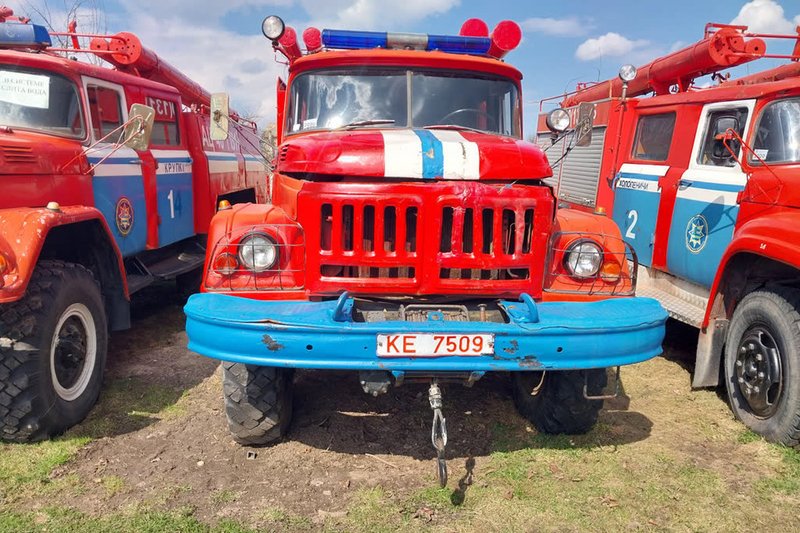 МЧС распродает десятки пожарных машин. Что и почем отдают?