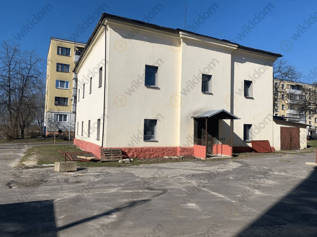 Началась реконструкция административного здания недалеко от набережной Бреста