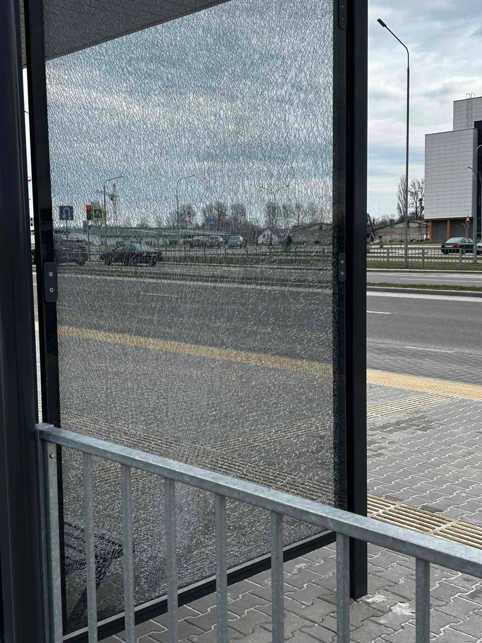 В Бресте повредили шесть остановок