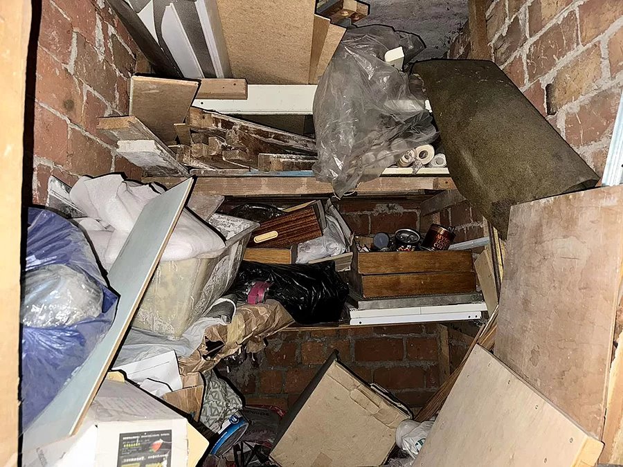 Синдром Плюшкина. Что белорусы хранят в подвалах и как их очищают от мусора