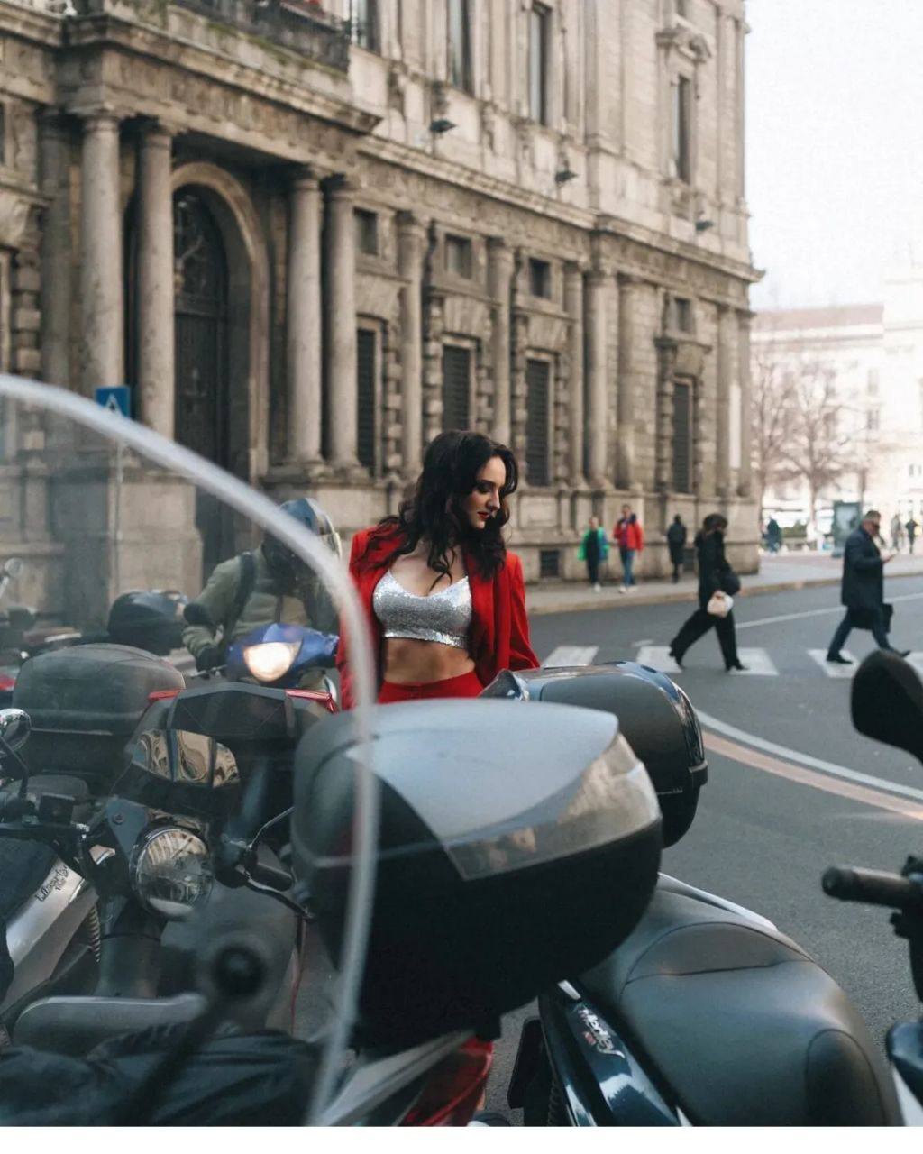 Известная скрипачка из Бреста приняла участие в открытии «Fashion week 2024» в Милане