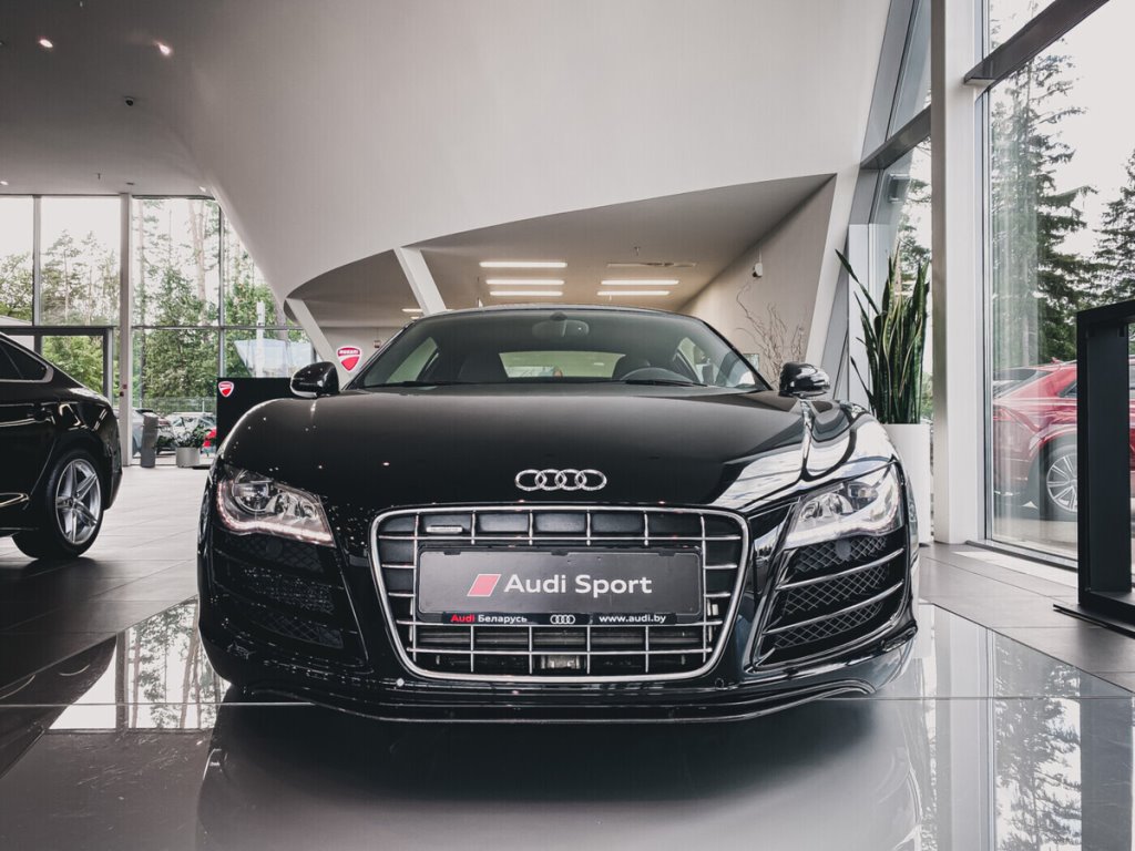 В Беларуси продают эксклюзивный Audi R8. Что в нём особенного и сколько стоит?