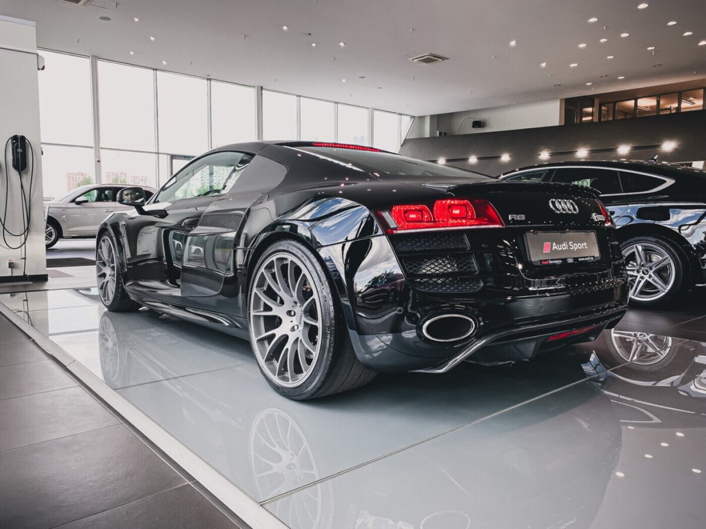 В Беларуси продают эксклюзивный Audi R8. Что в нём особенного и сколько стоит?