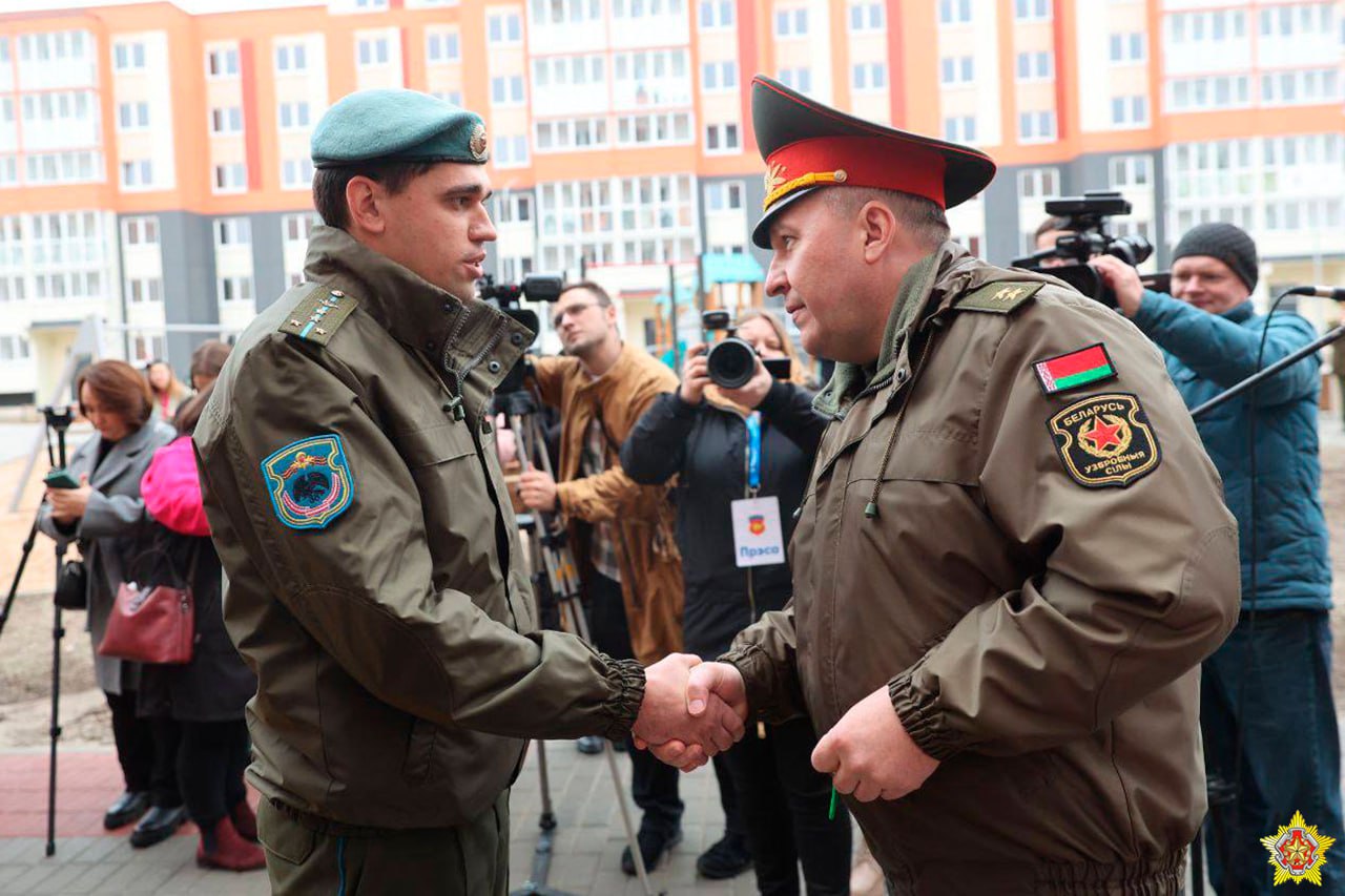 В Бресте прошло торжественное открытие двух домов для военнослужащих