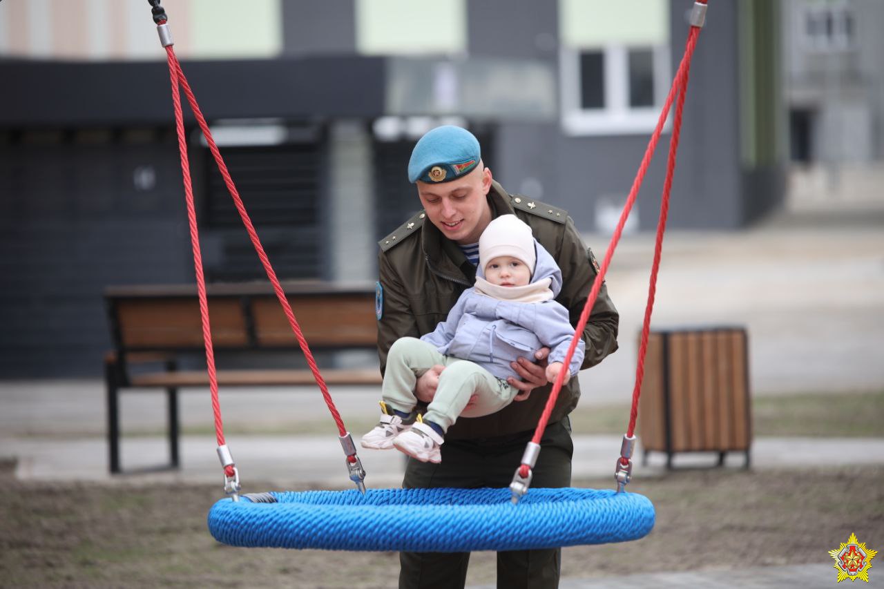 В Бресте прошло торжественное открытие двух домов для военнослужащих