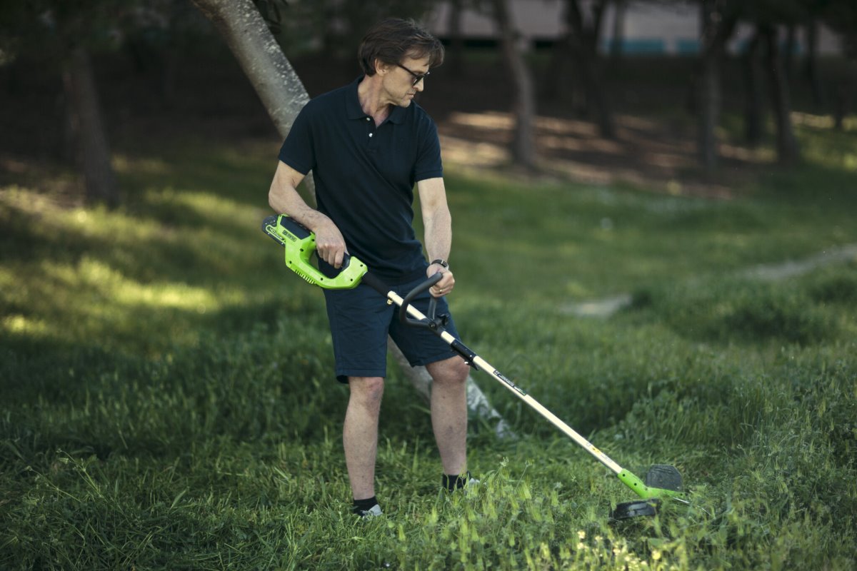 Покупаем триммер для дачи: как не ошибиться в выборе