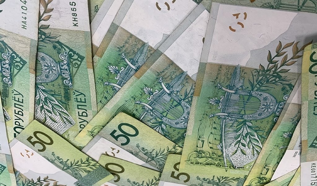 Белорус хотел «сэкономить» на обмене валюты, но по итогу лишился 50 тысяч долларов