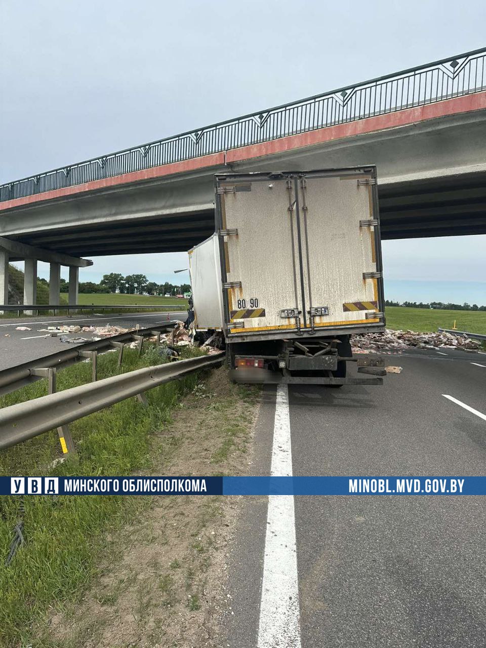 Водитель грузовика погиб в ДТП на автодороге М-5